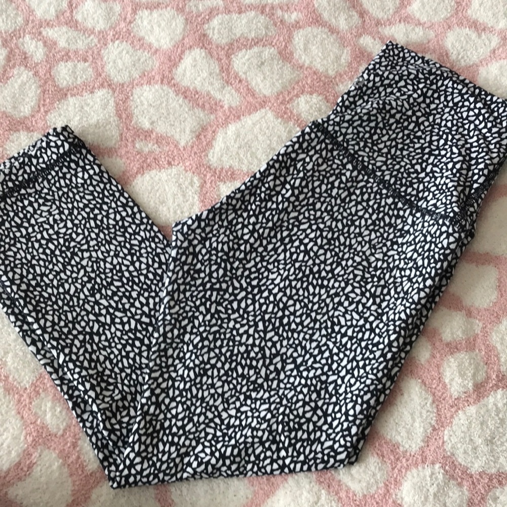 Lululemon crops
